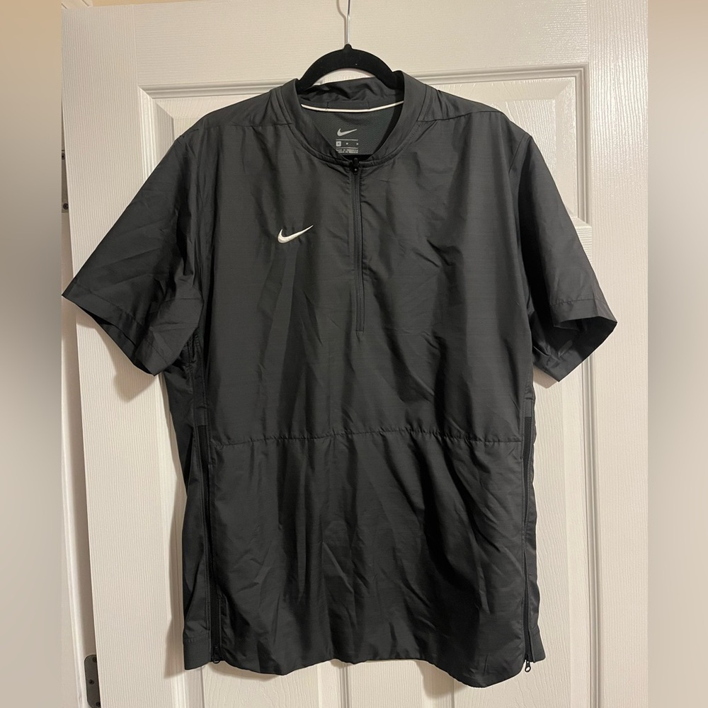 Men’s Nike Wind Shirt/Pullover